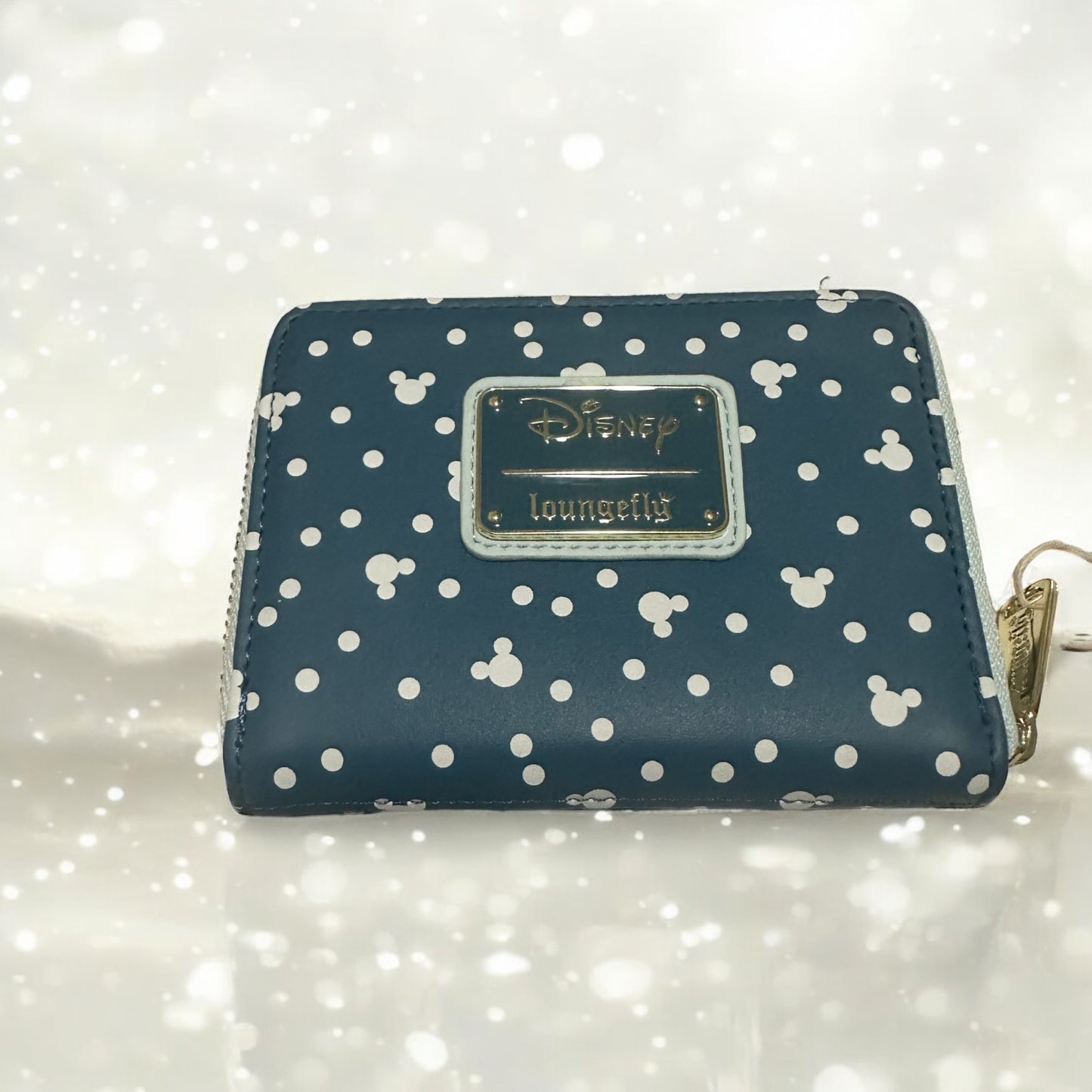 Mickey minnie snowman Loungefly wallet